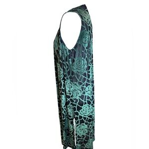 LuLaRoe black green velvety‎ vest with roses size small